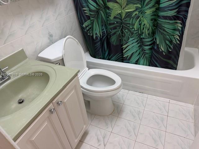 709 CURTISS PARKWAY CONDO - Residential