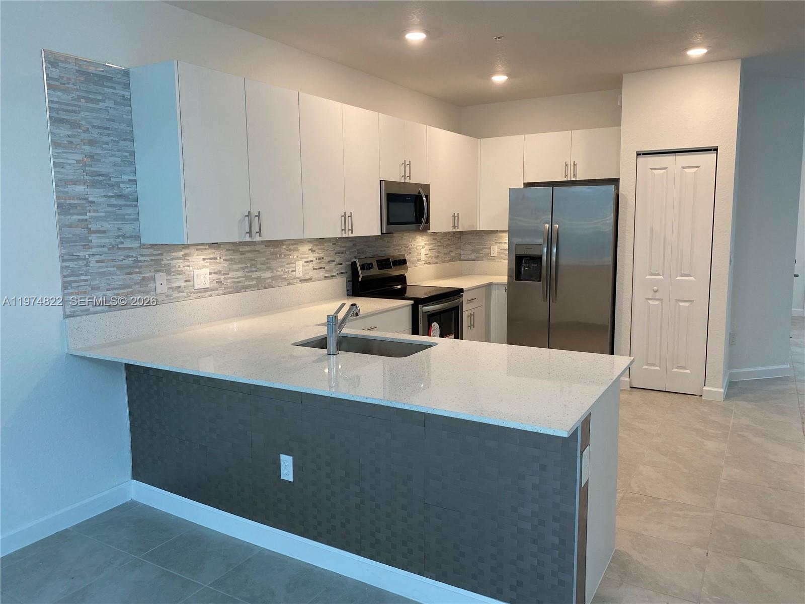 UNITED STATES POSTAL - Residential Lease