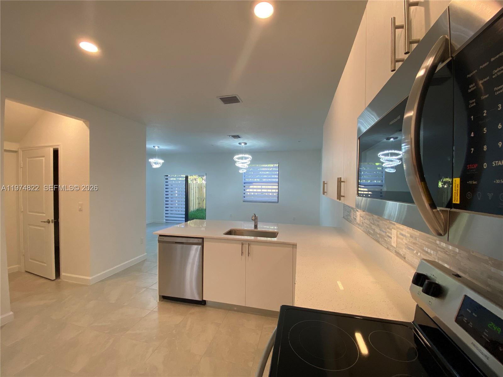 UNITED STATES POSTAL - Residential Lease