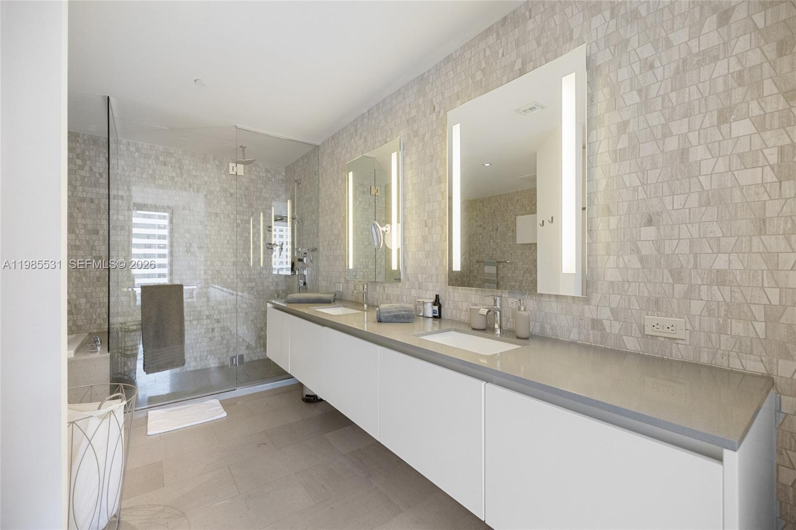 RISE CONDO - Residential