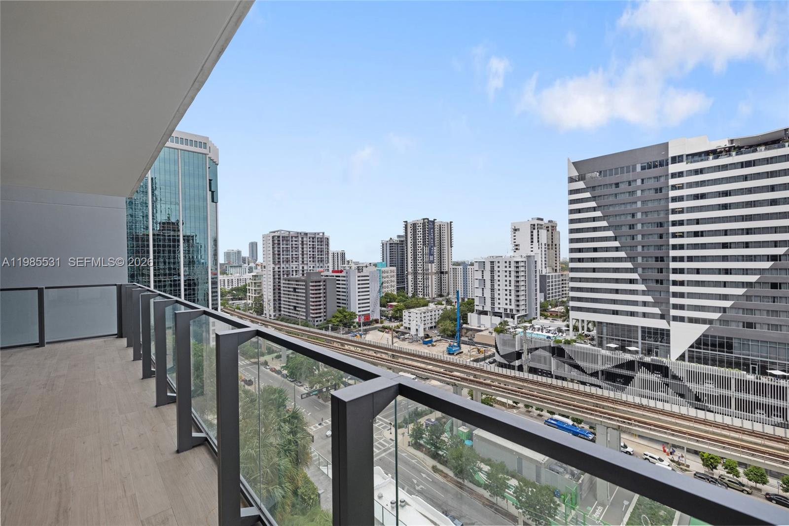 RISE CONDO - Residential