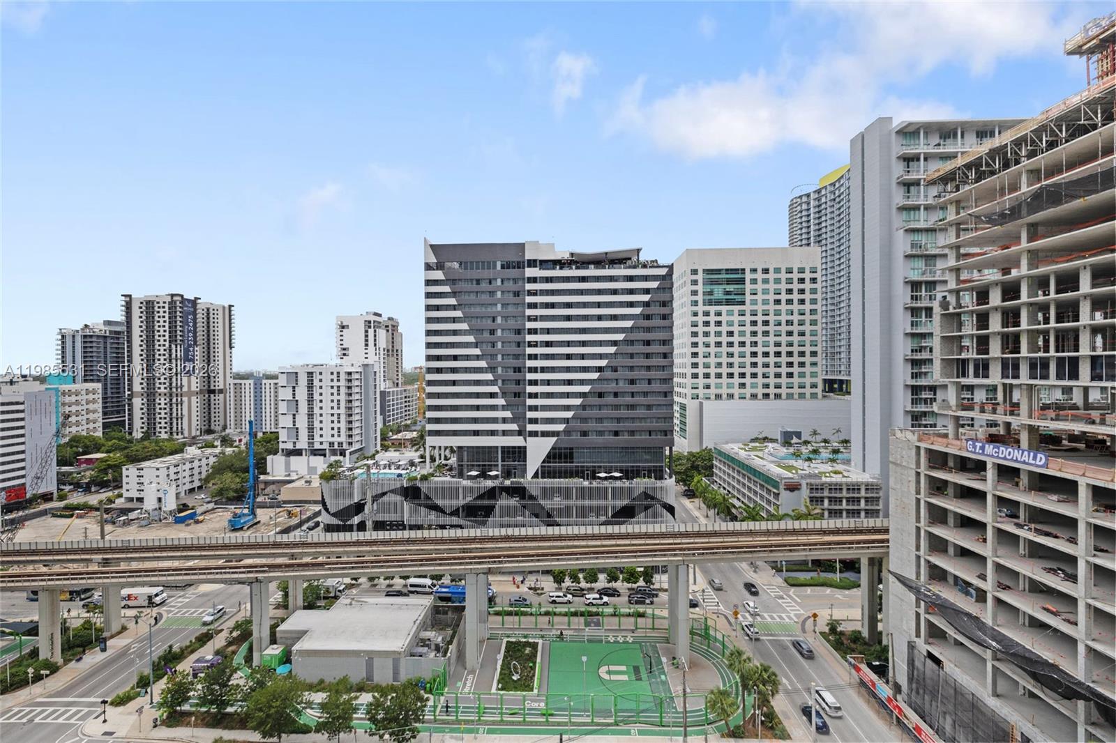 RISE CONDO - Residential