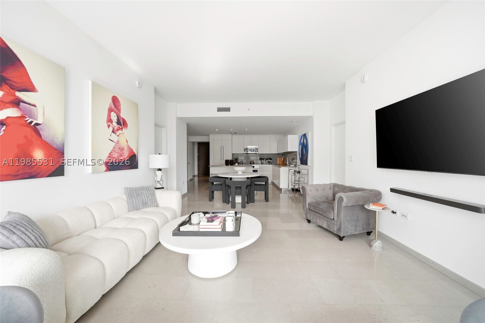 88 SW 7th St 1010