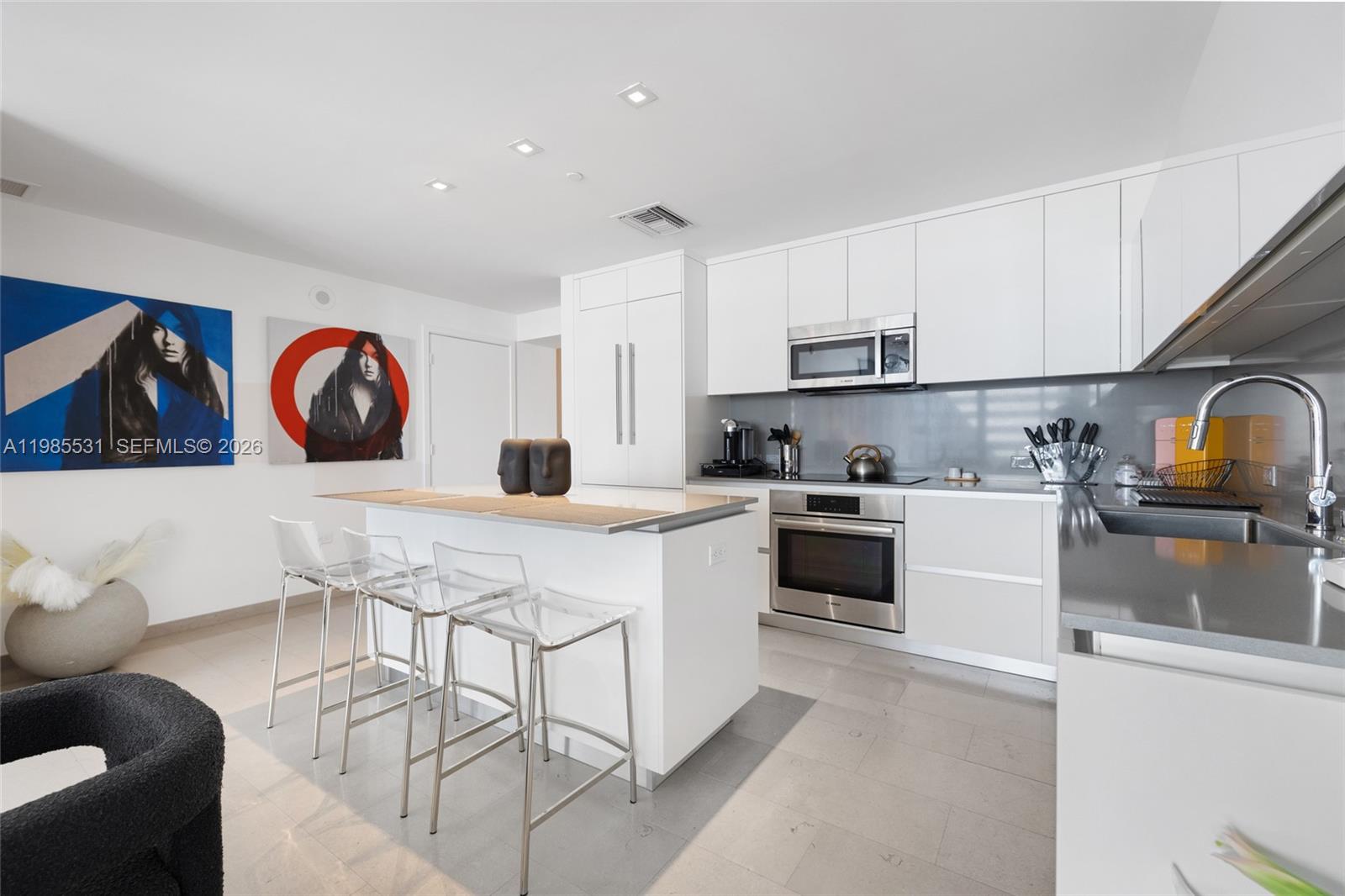 RISE CONDO - Residential