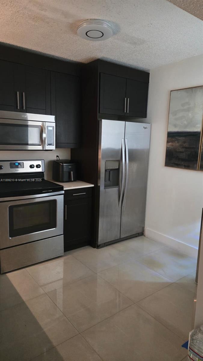 VILLA DORAL CONDO NO 5 - Residential Lease