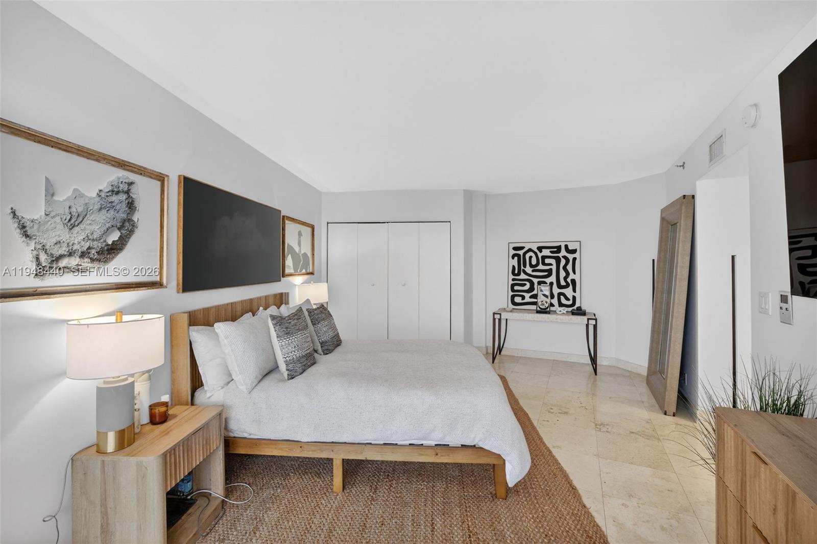 1000 ISL BLVD WILLIAMS IS - Residential