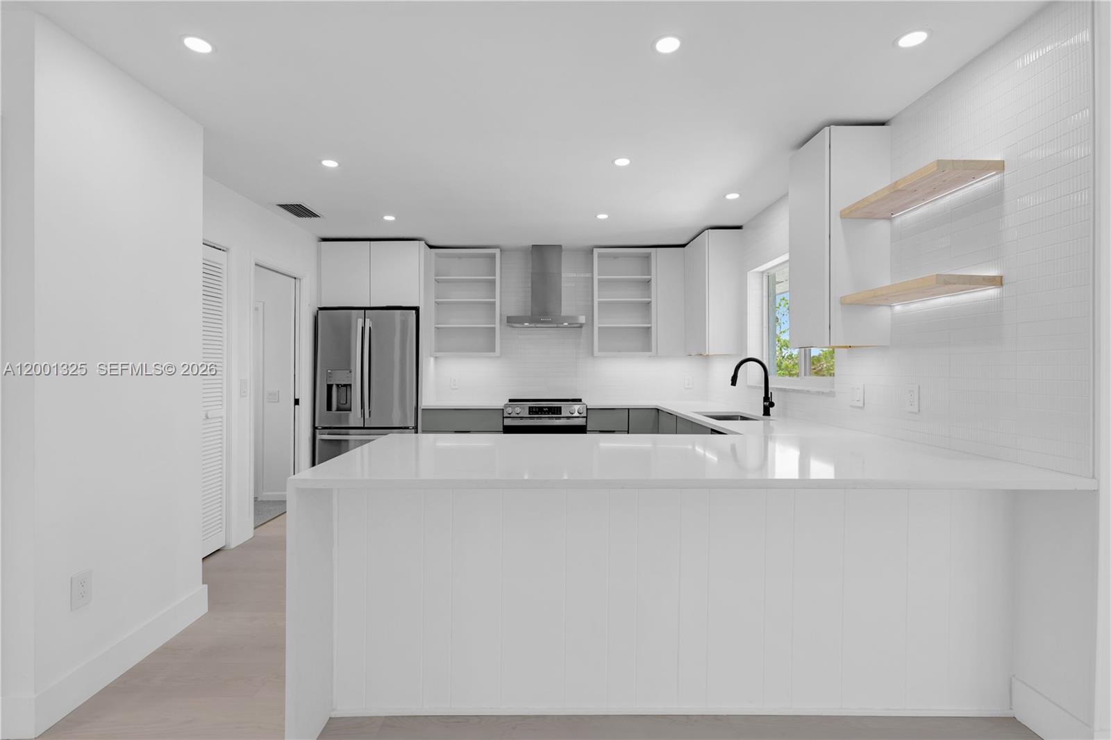 PAPAYA VILLAGE - Residential Lease