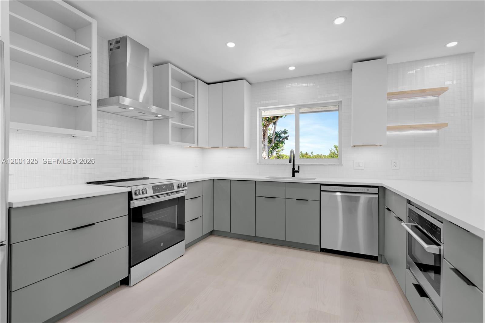 PAPAYA VILLAGE - Residential Lease