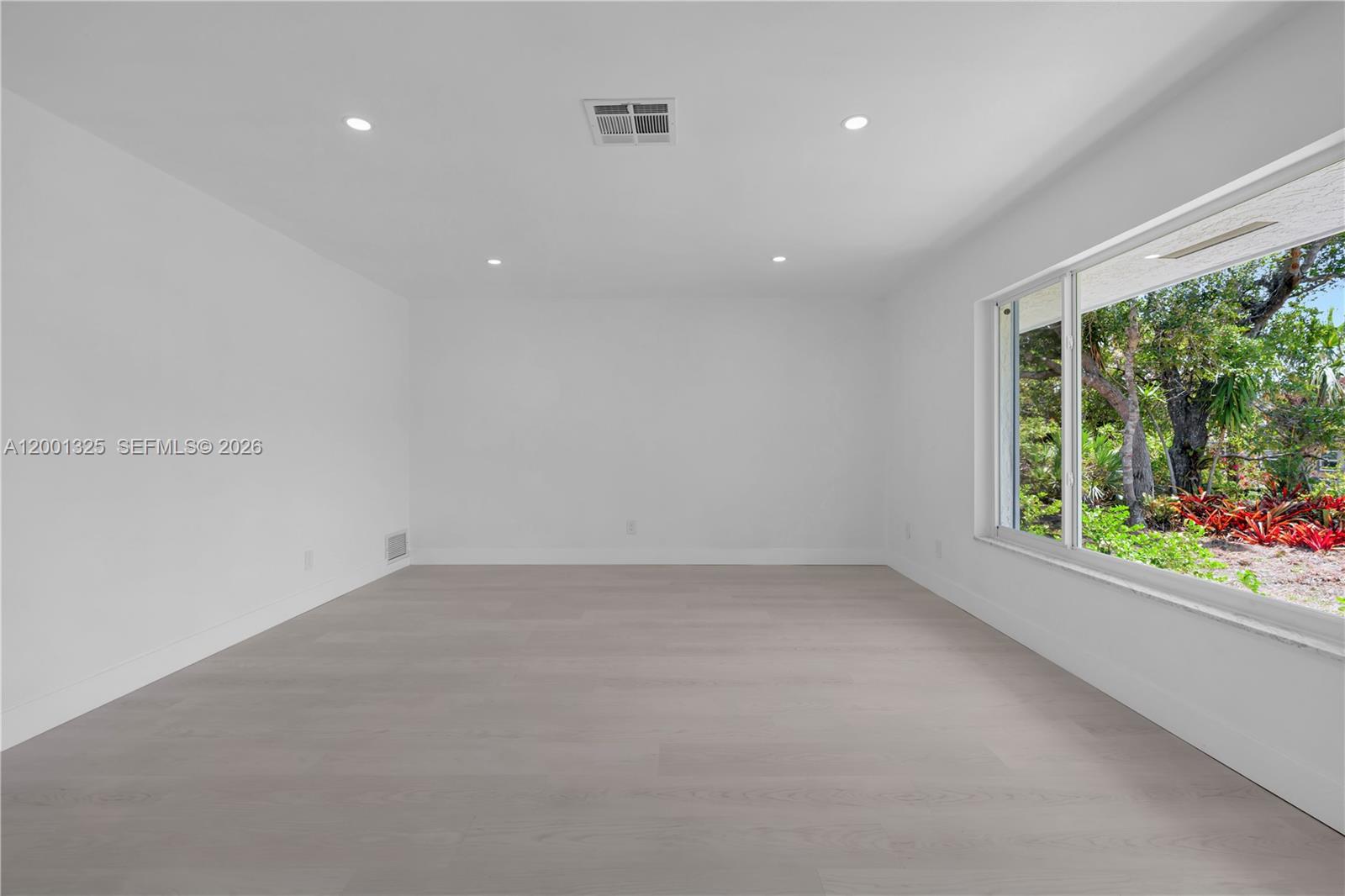 PAPAYA VILLAGE - Residential Lease