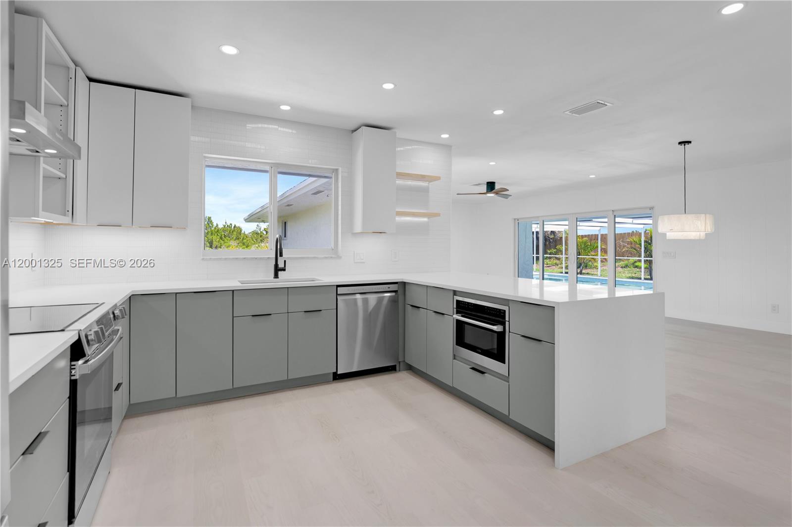 PAPAYA VILLAGE - Residential Lease