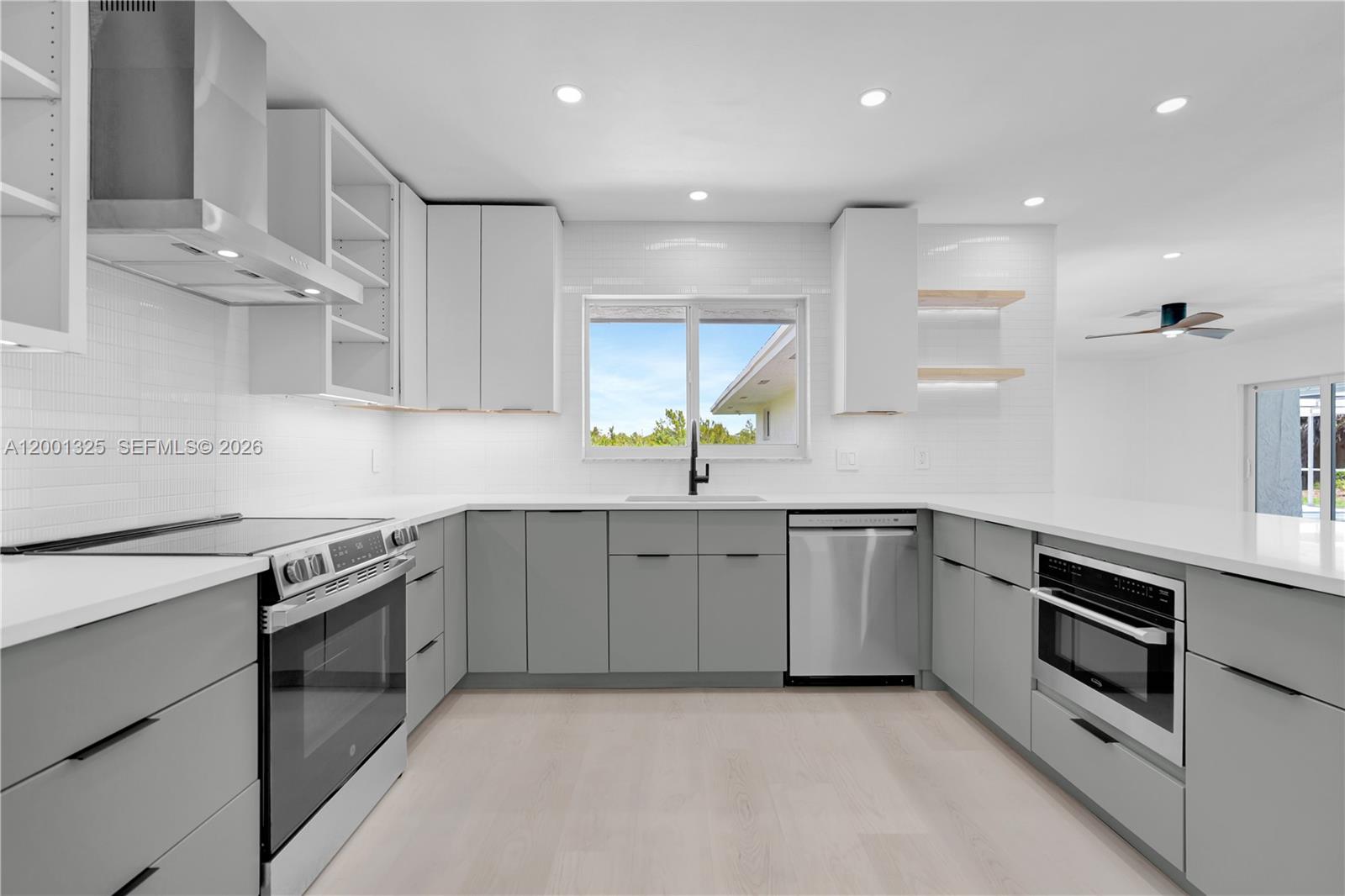 PAPAYA VILLAGE - Residential Lease