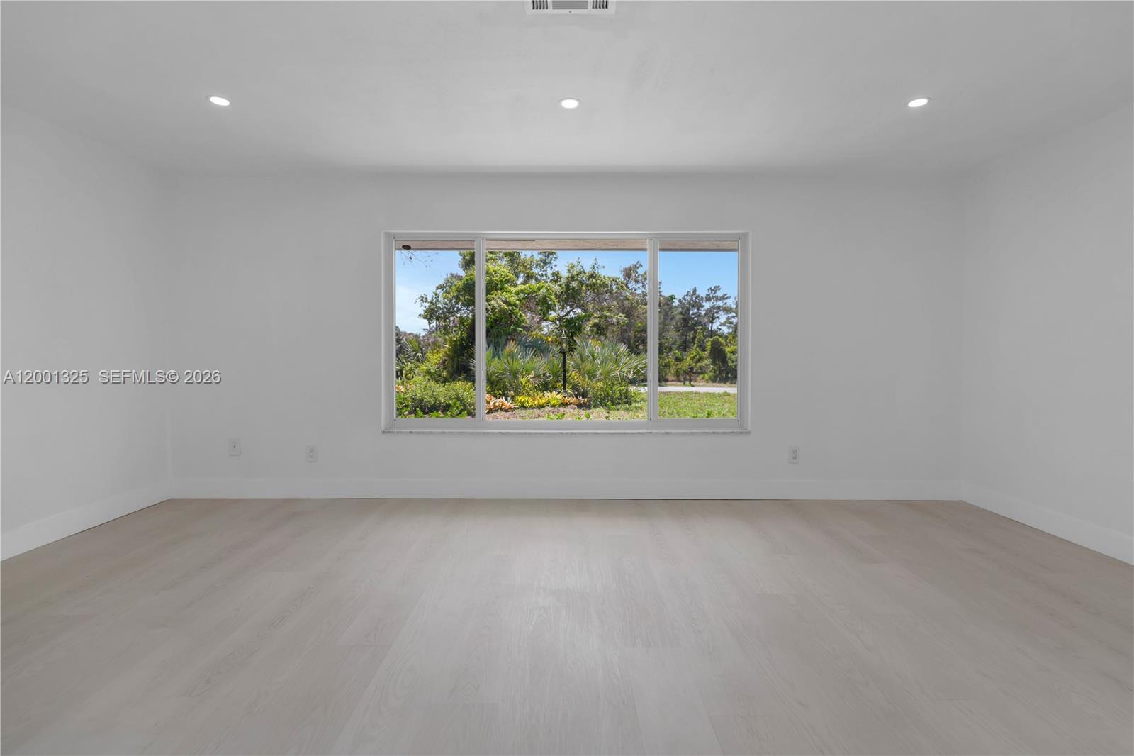 PAPAYA VILLAGE - Residential Lease