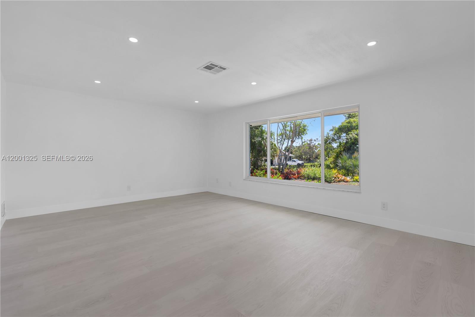 PAPAYA VILLAGE - Residential Lease