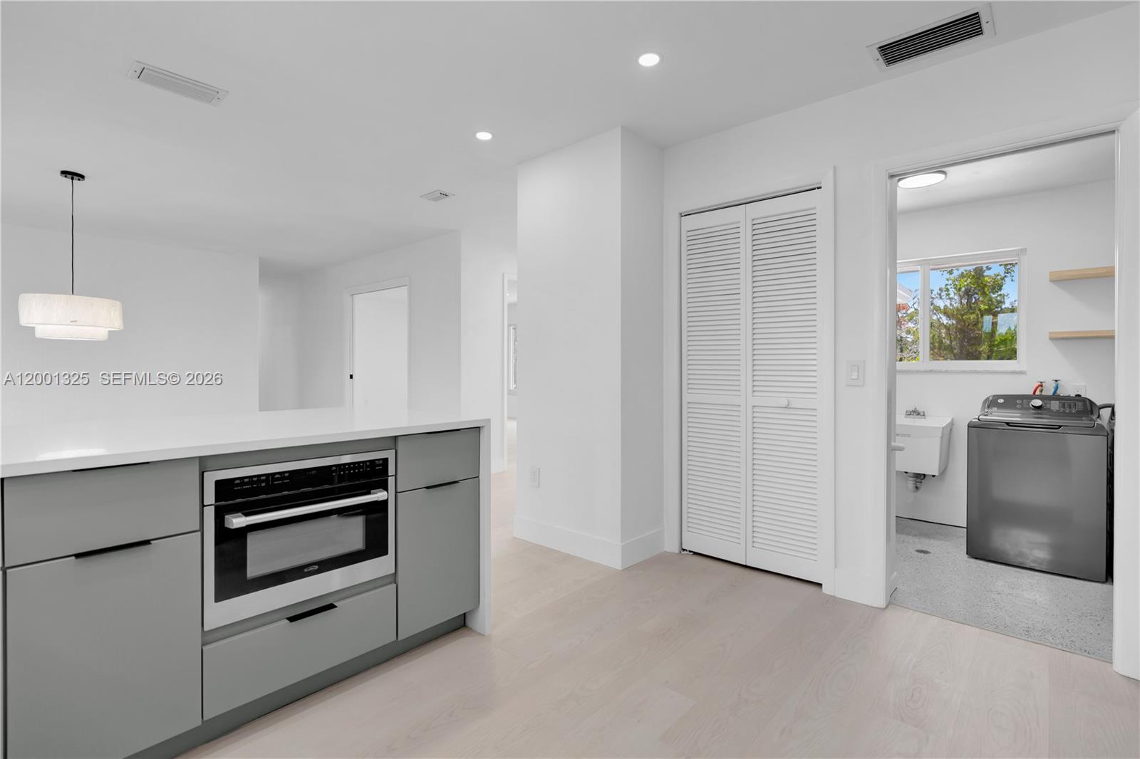 PAPAYA VILLAGE - Residential Lease