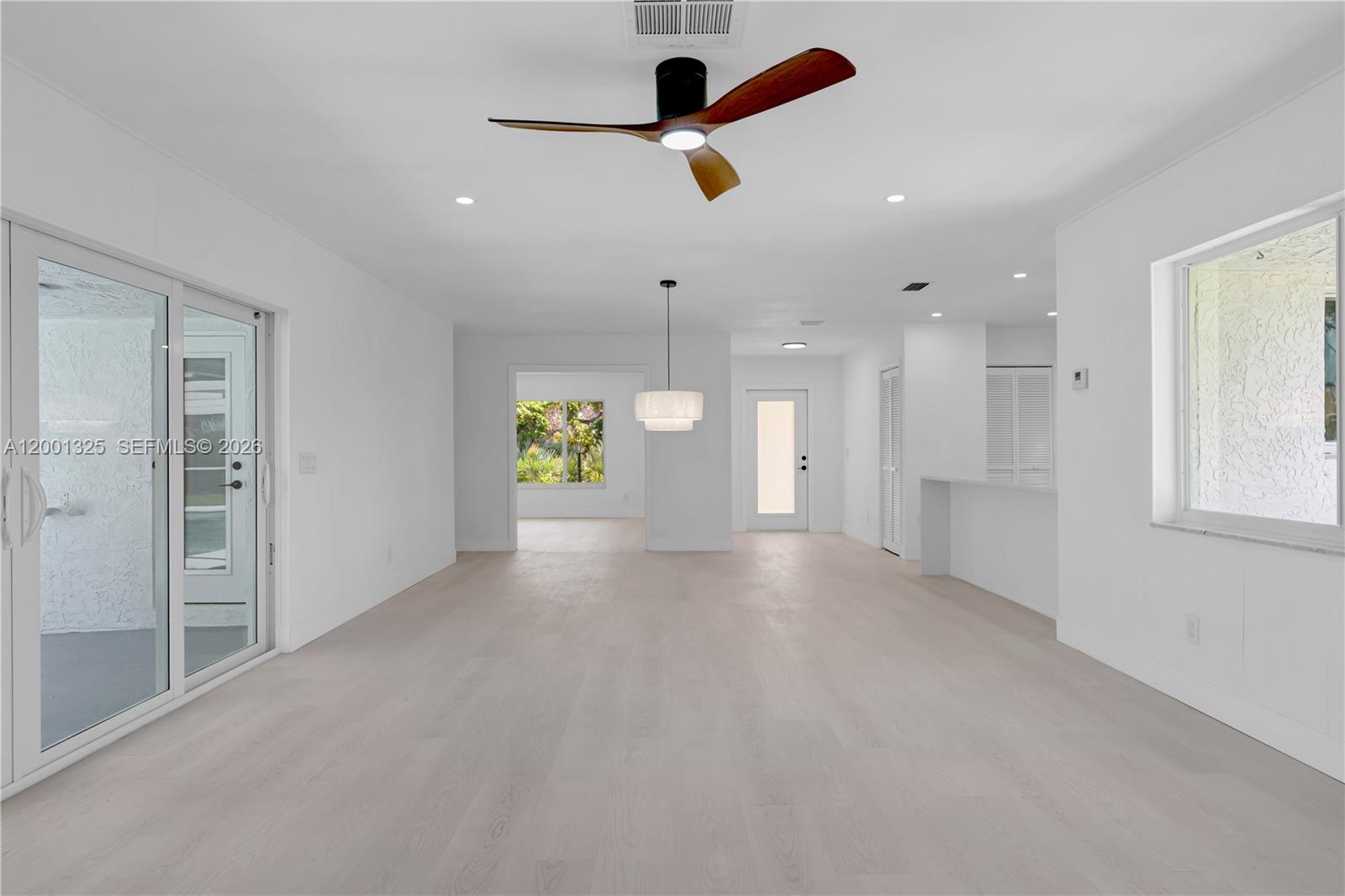 PAPAYA VILLAGE - Residential Lease