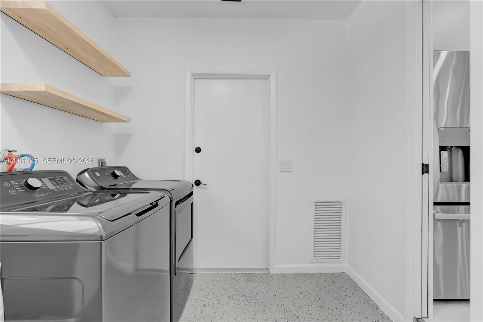 PAPAYA VILLAGE - Residential Lease