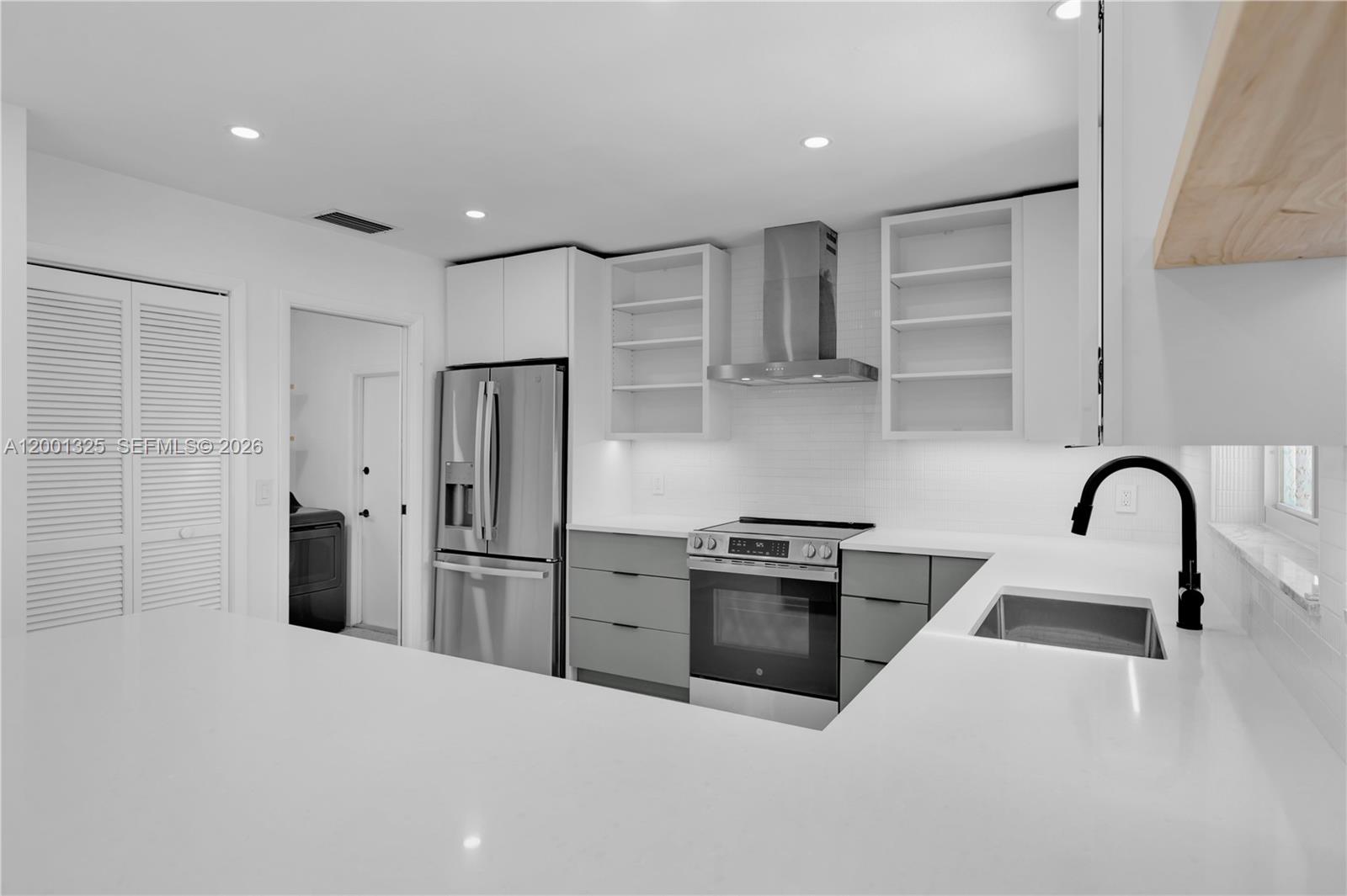 PAPAYA VILLAGE - Residential Lease