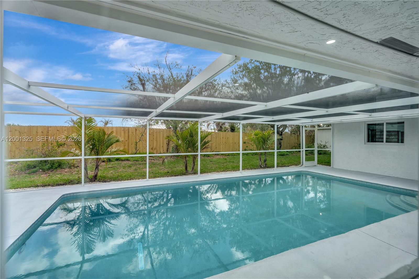 PAPAYA VILLAGE - Residential Lease