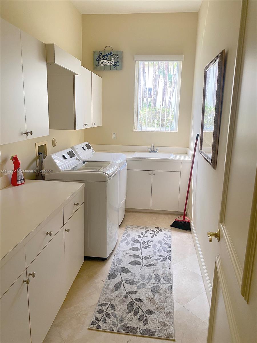 MIRASOL PAR 2 - Residential Lease