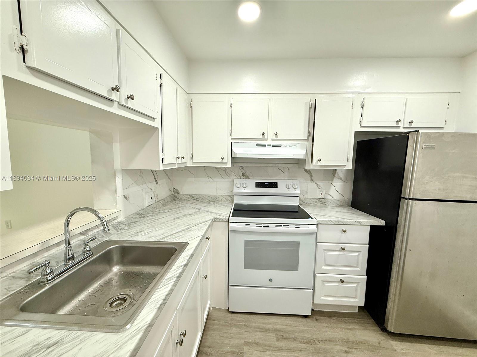 CAPRI GARDENS CONDO - Residential