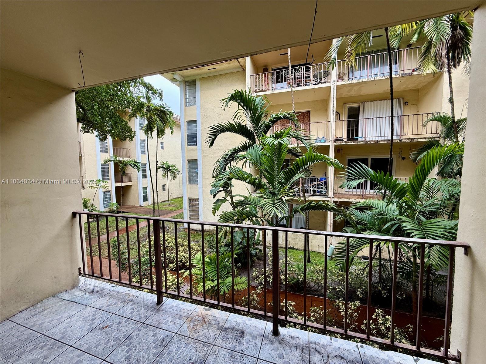 CAPRI GARDENS CONDO - Residential