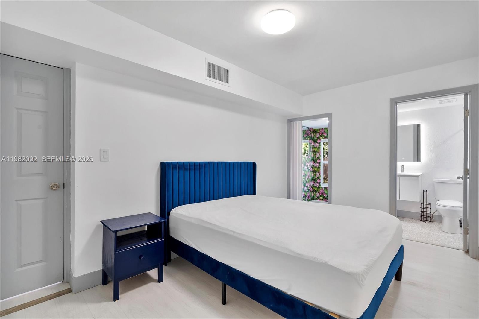 PINE WOOD PK - Residential Lease