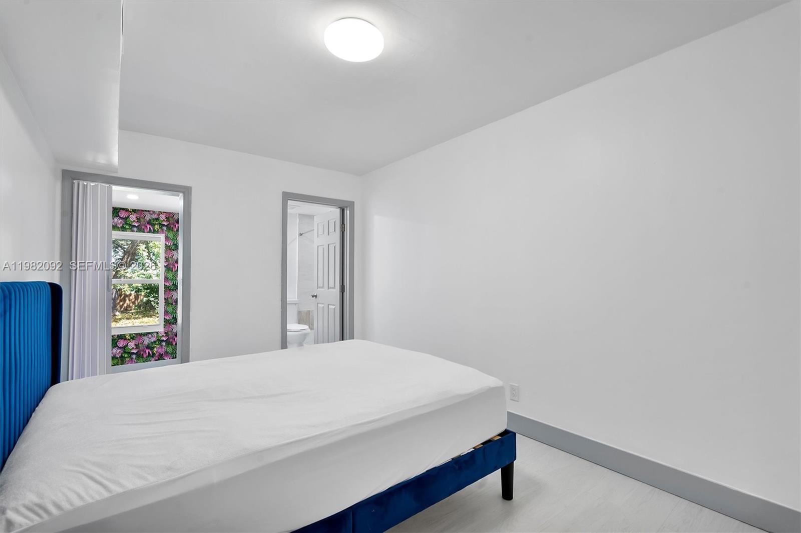 PINE WOOD PK - Residential Lease