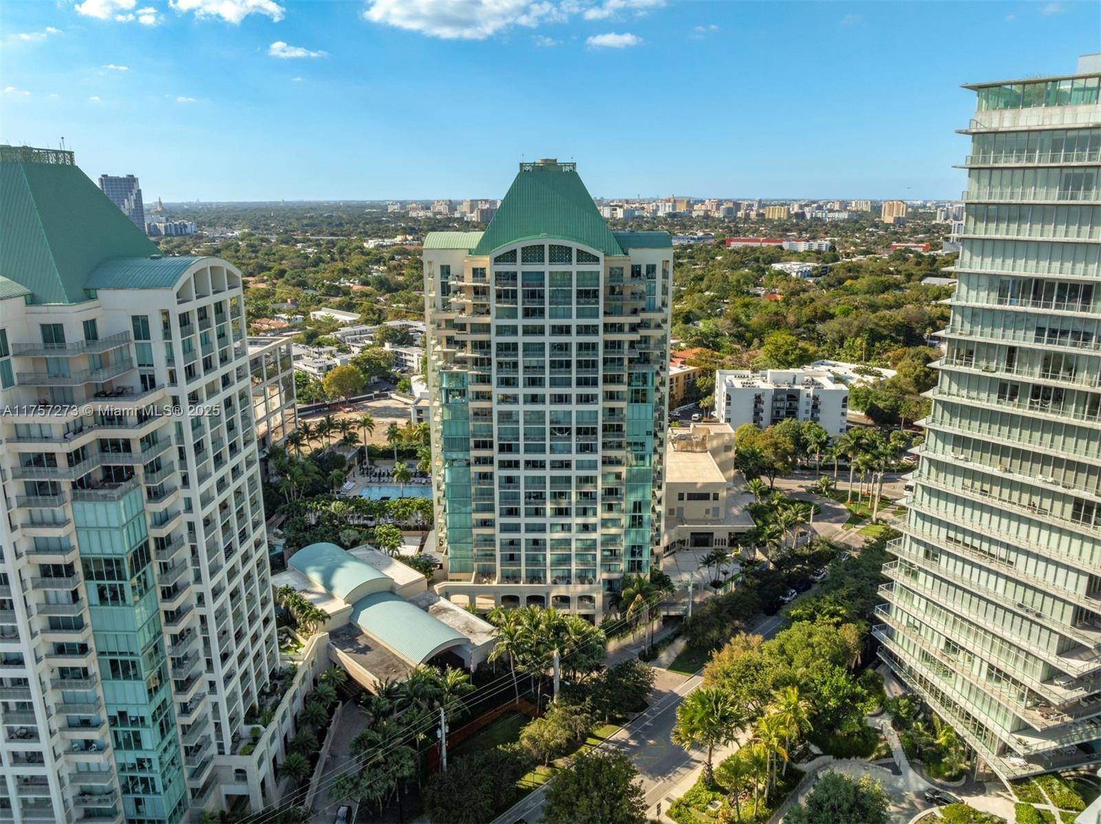 THE EXECUTIVE RESIDENCES - Residential