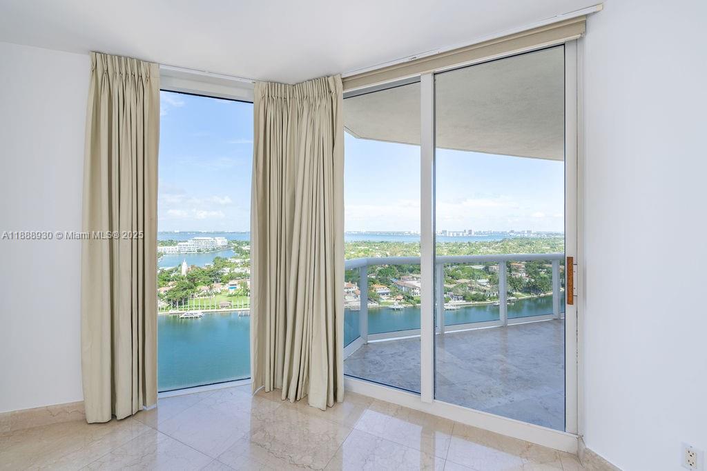 BLUE DIAMOND CONDO - Residential Lease