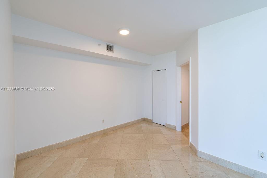 BLUE DIAMOND CONDO - Residential Lease