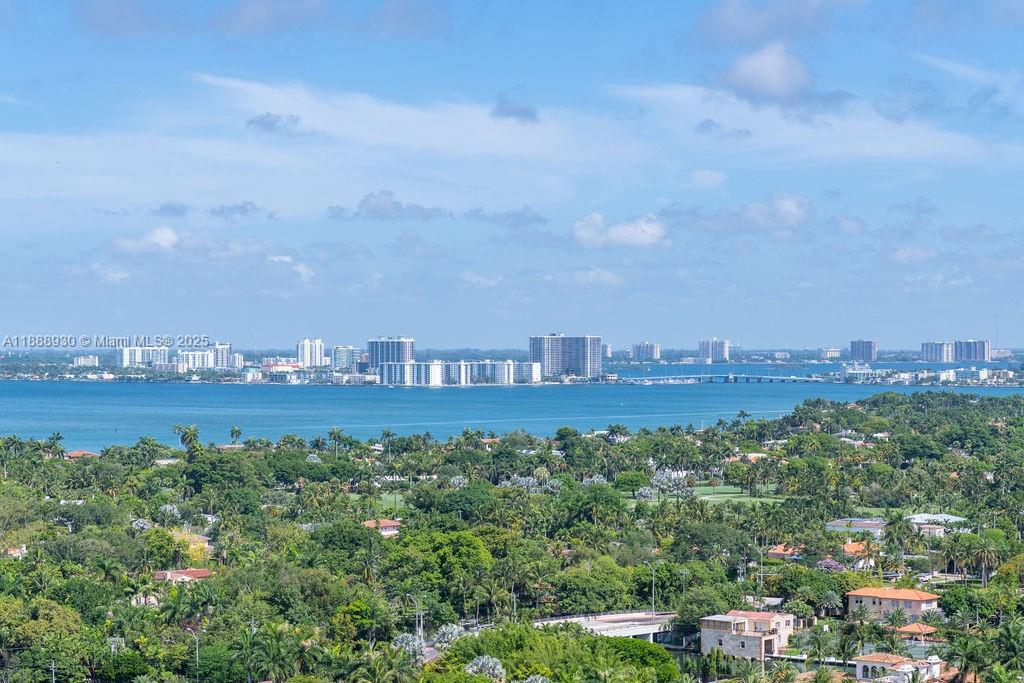 BLUE DIAMOND CONDO - Residential Lease