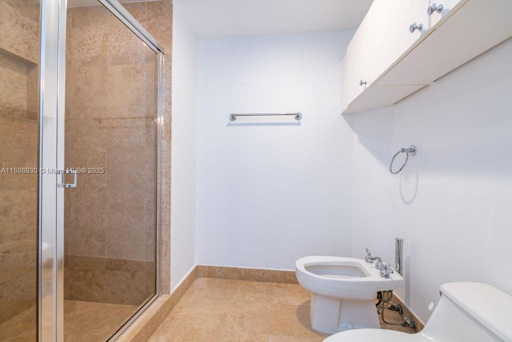 BLUE DIAMOND CONDO - Residential Lease