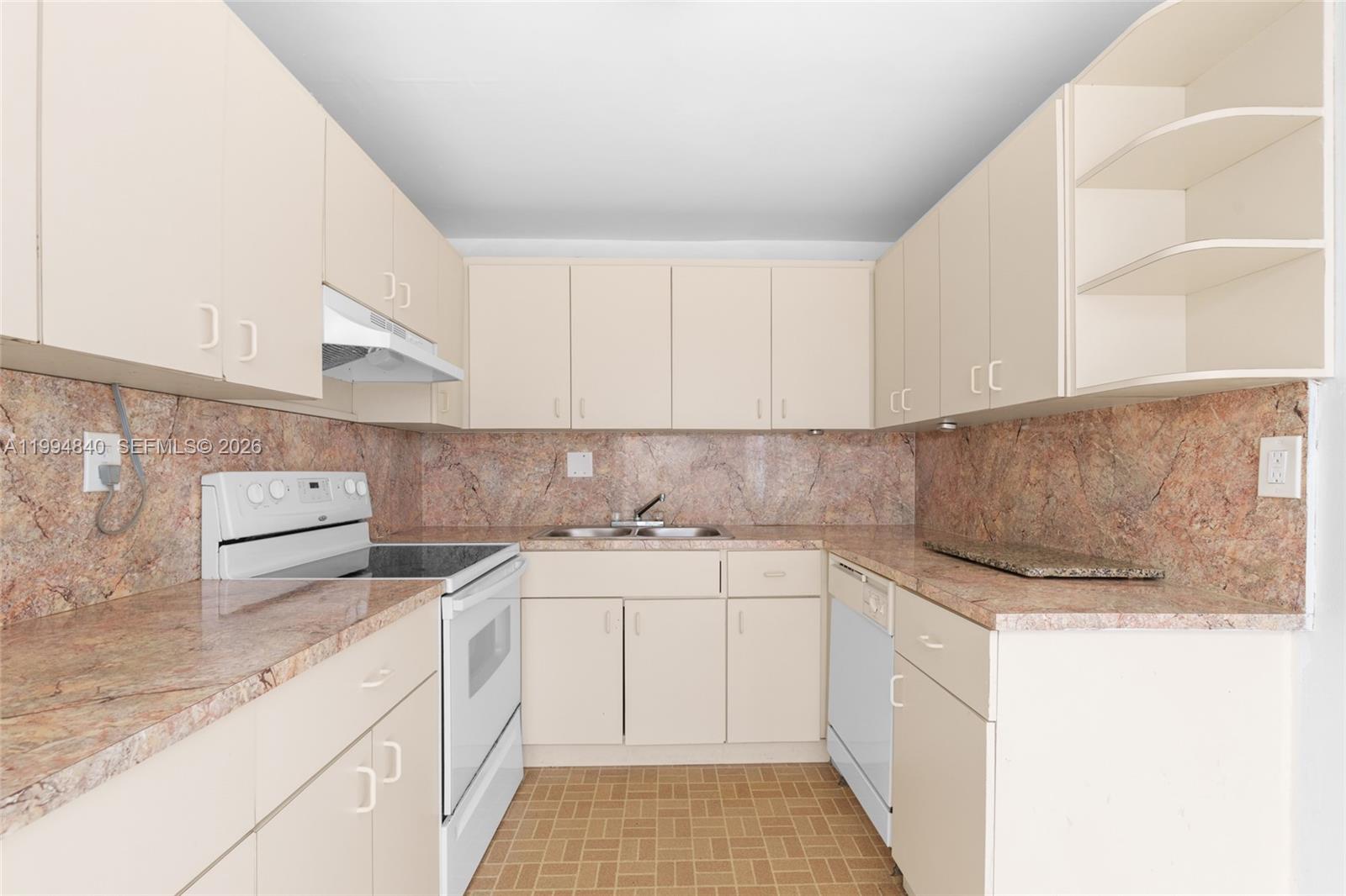 CYPRESS CLUB OF KENDALE C - Residential