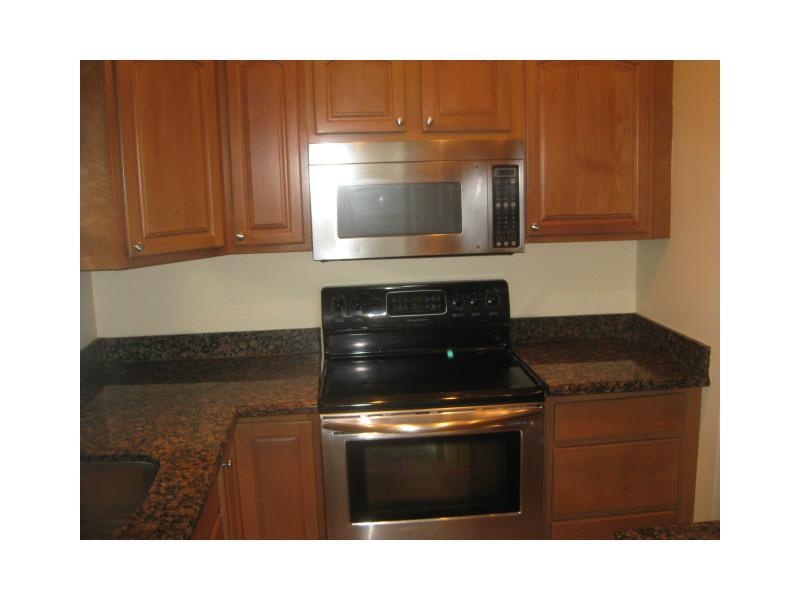 Excellent location directly behind Dadeland Mall, close to expressways and transportation. 2 bedroom unit on the 2nd floor, freshly painted and updated kitchen. Small dog OK with pet fee.