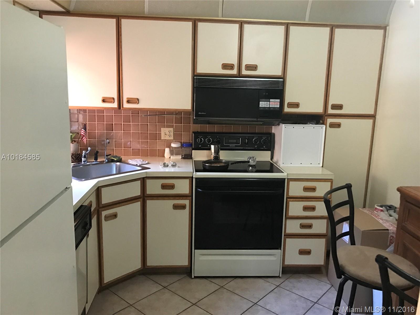 Applewood Village 2-B Con - Residential Lease