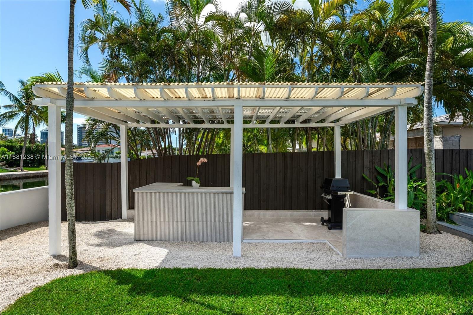 BISCAYNE POINT - Residential Lease