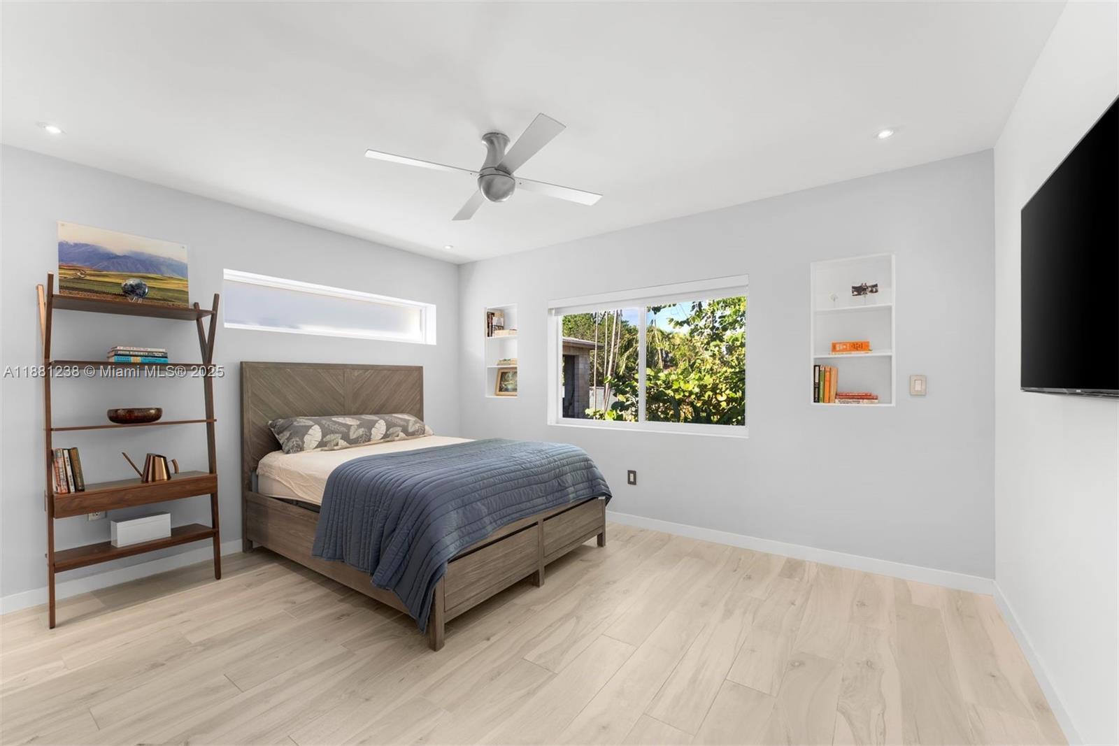 BISCAYNE POINT - Residential Lease