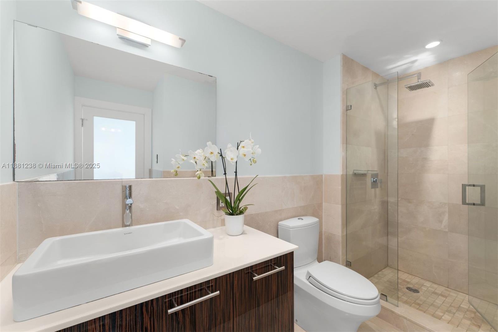 BISCAYNE POINT - Residential Lease