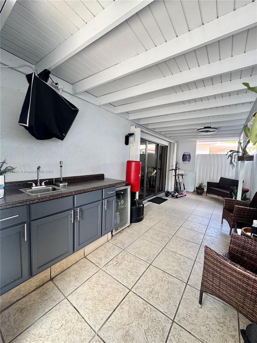 UNIVERSITY COURTS SUB - Residential