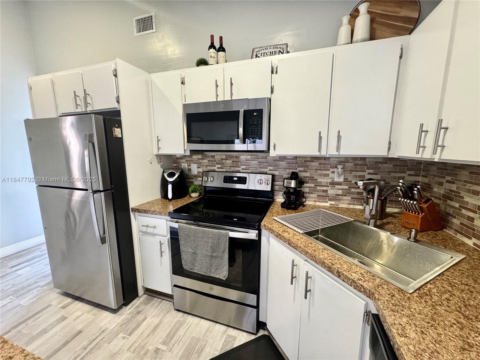 UNIVERSITY COURTS SUB - Residential