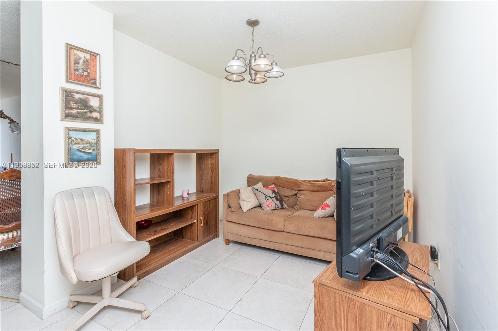 COMMODORE PLAZA CONDO - Residential