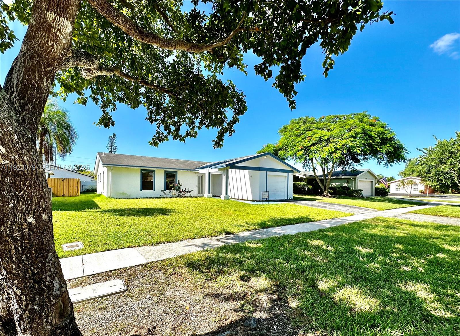 BONAVENTURE LAKES ADD 2 - Residential