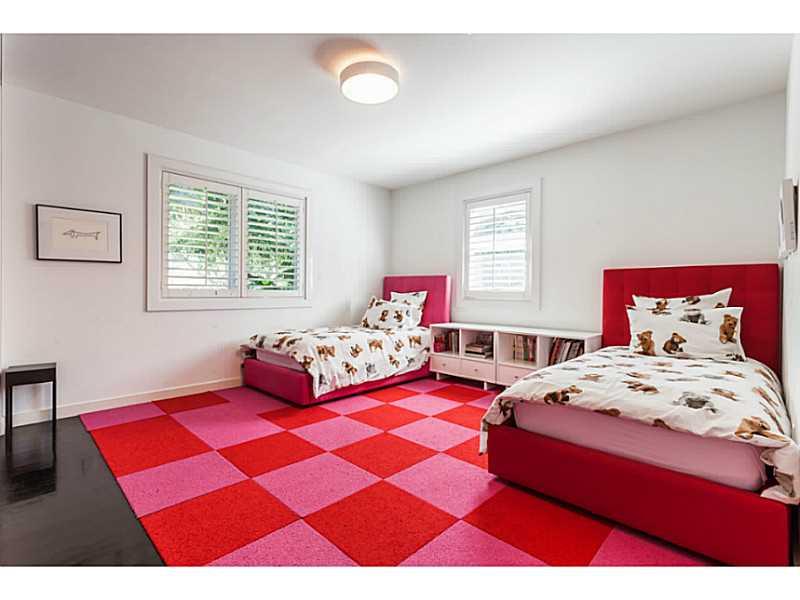 CORAL GABLES RIVIERA SEC - Residential