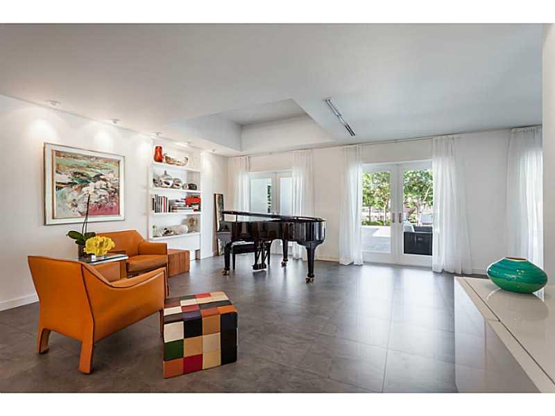 CORAL GABLES RIVIERA SEC - Residential