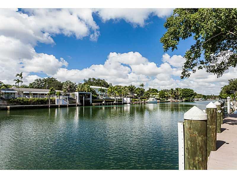 CORAL GABLES RIVIERA SEC - Residential