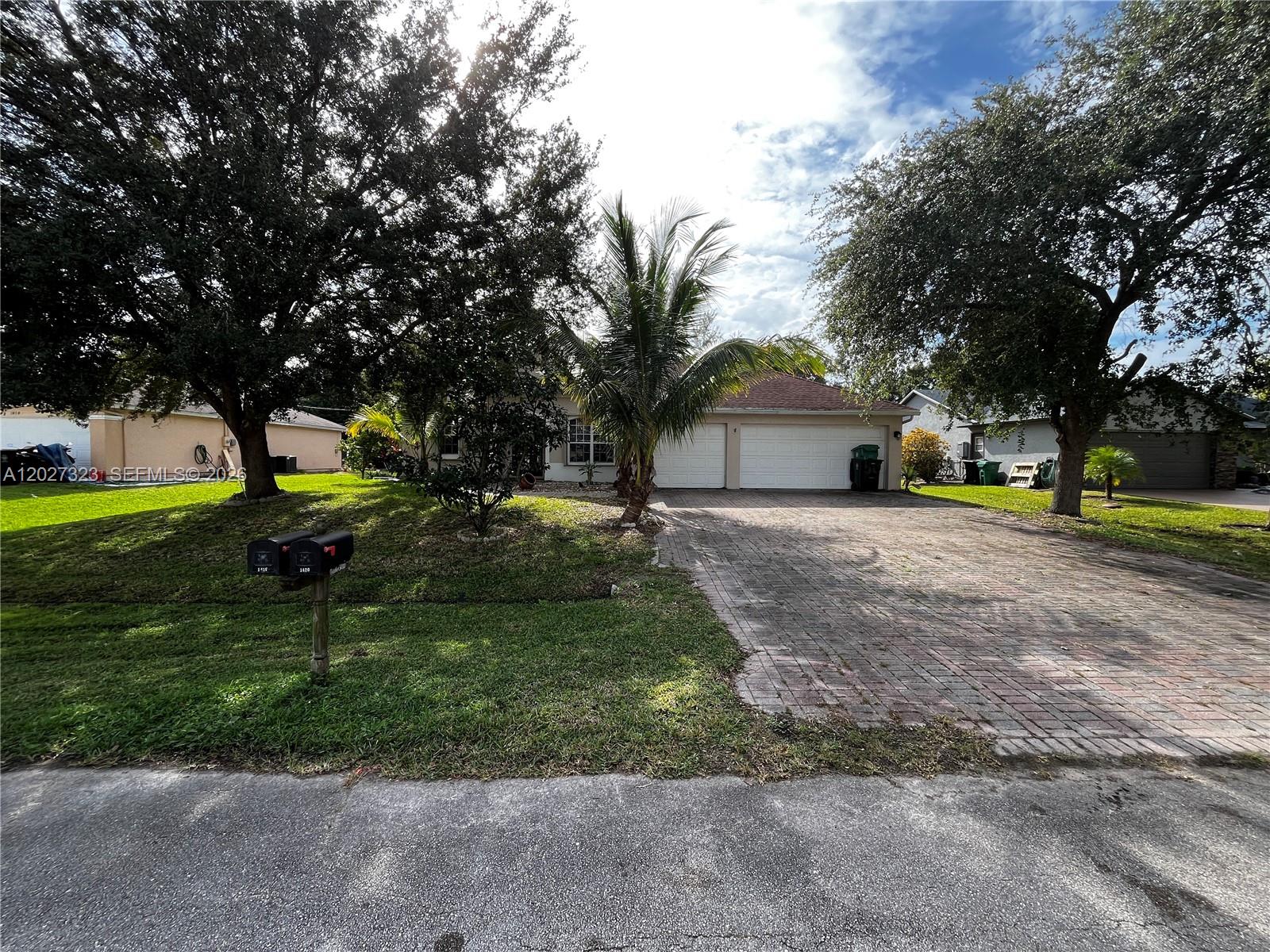1420 NW Dimperio Ave