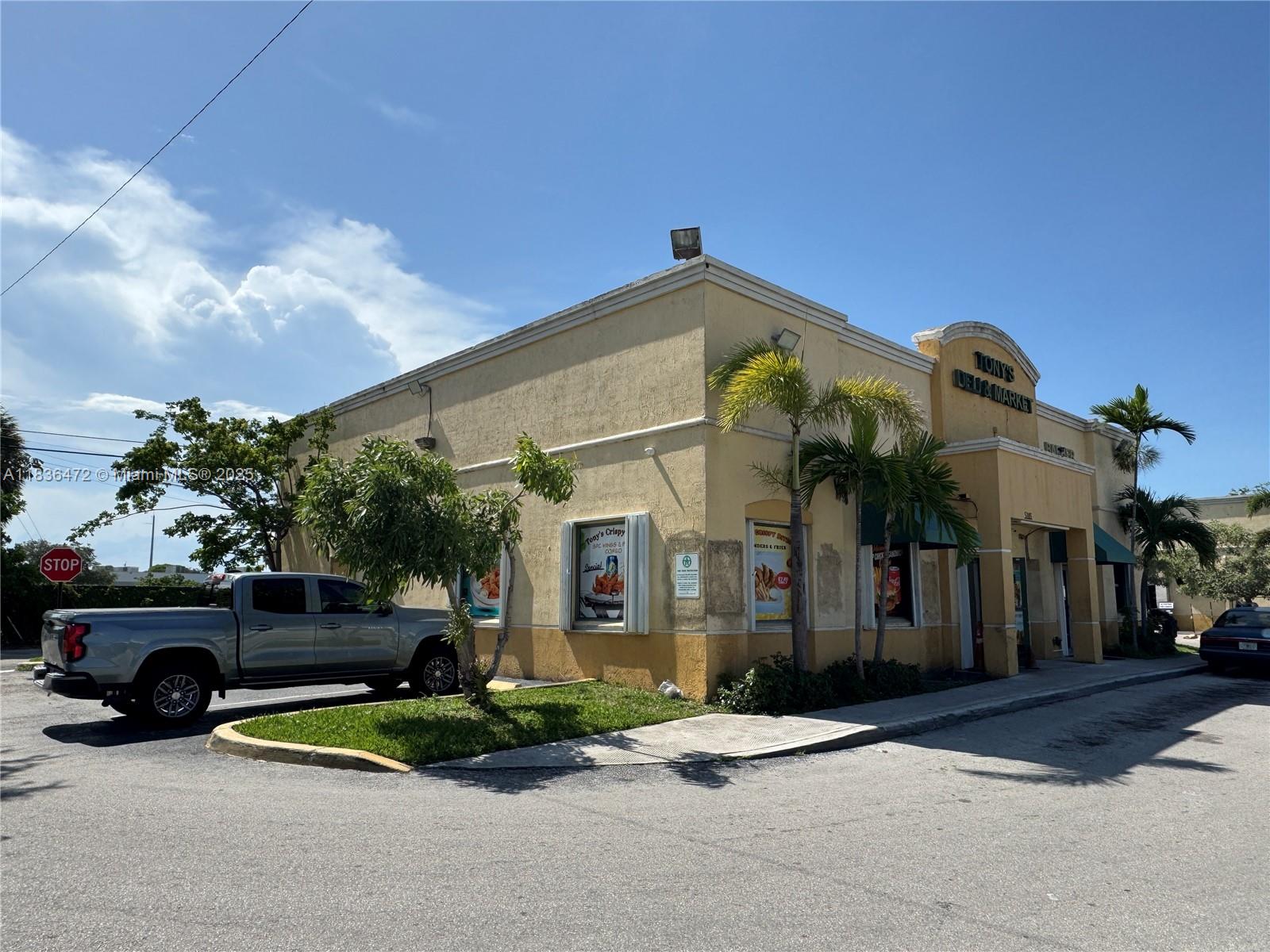 5105 N Dixie Hwy, Deerfield Beach, FL, 33064/$825,000 1 5105 N Dixie Hwy