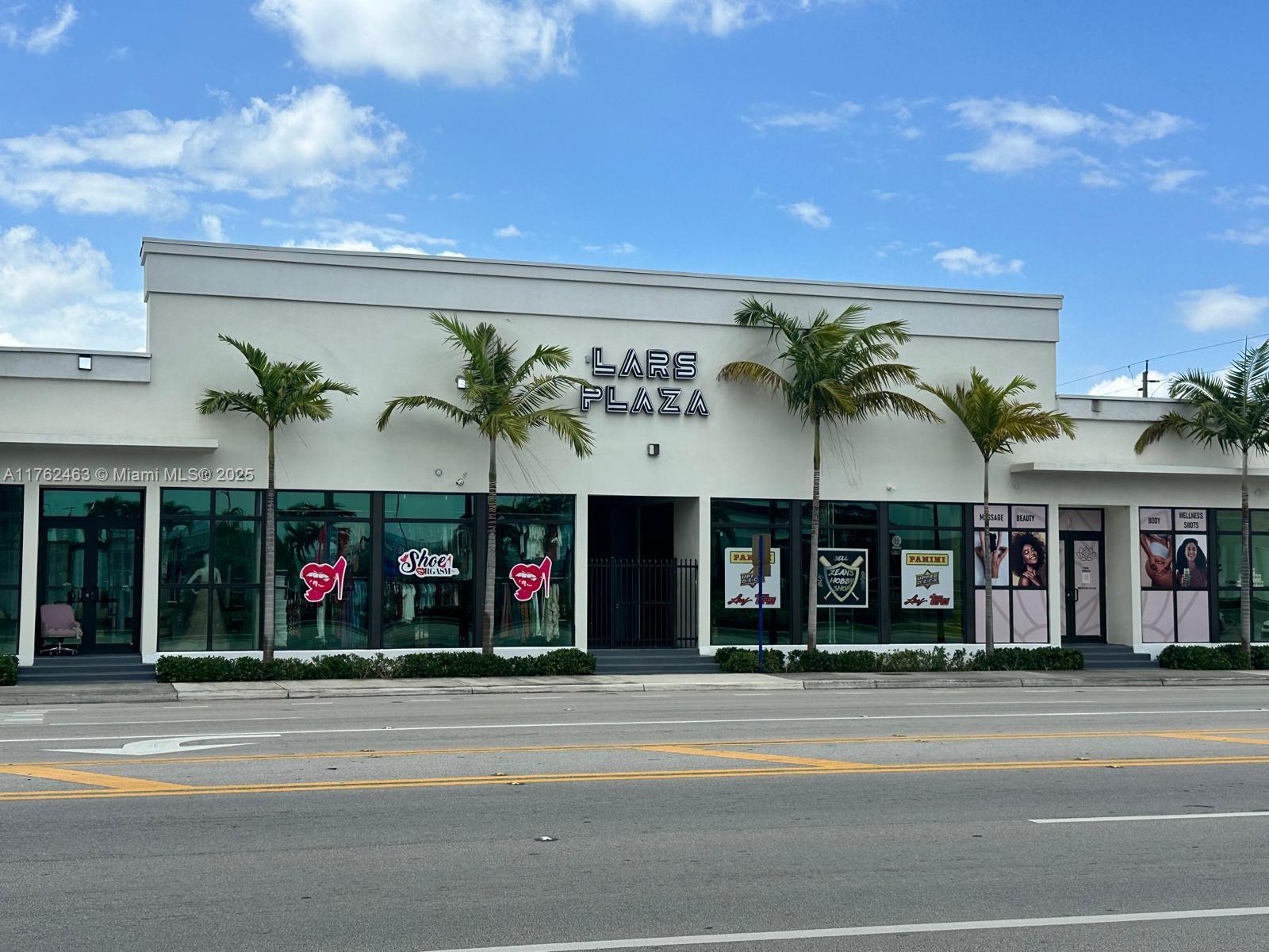 Prime retail space available at LARS Plaza, strategically positioned at the signalized intersection of Broward Blvd and First Avenue, offering exceptional visibility and high traffic counts. This location benefits from its proximity to Florida's Turnpike and I-95, ensuring easy accessibility for both local and regional customers. Broward Boulevard, a key east-west thoroughfare, provides direct access to Downtown Fort Lauderdale.
Available corner unit, approximately 1,500 square feet, boast prominent frontage and signage opportunities. The plaza features meticulously maintained landscaping and ample parking, creating an inviting environment for shoppers.
Offered at $34.00 per Sq. F Contact us today to schedule a viewing and secure this exceptional retail opportunity.