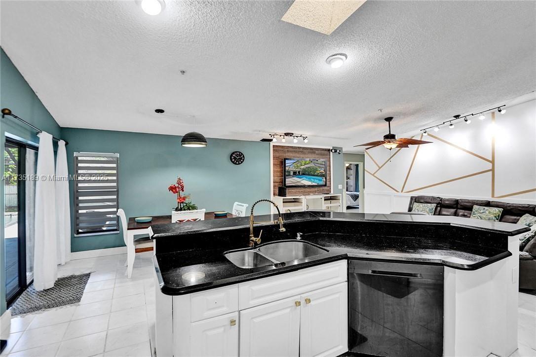 WINSTON PARK - Residential