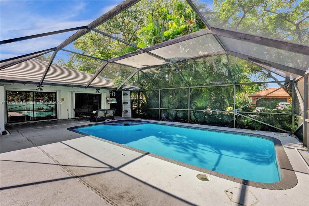 WINSTON PARK - Residential
